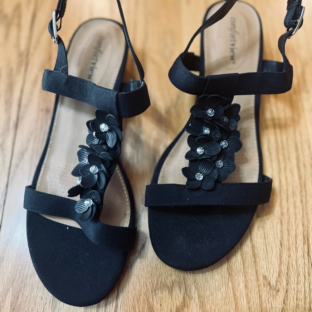 Comfortview dress sandals
